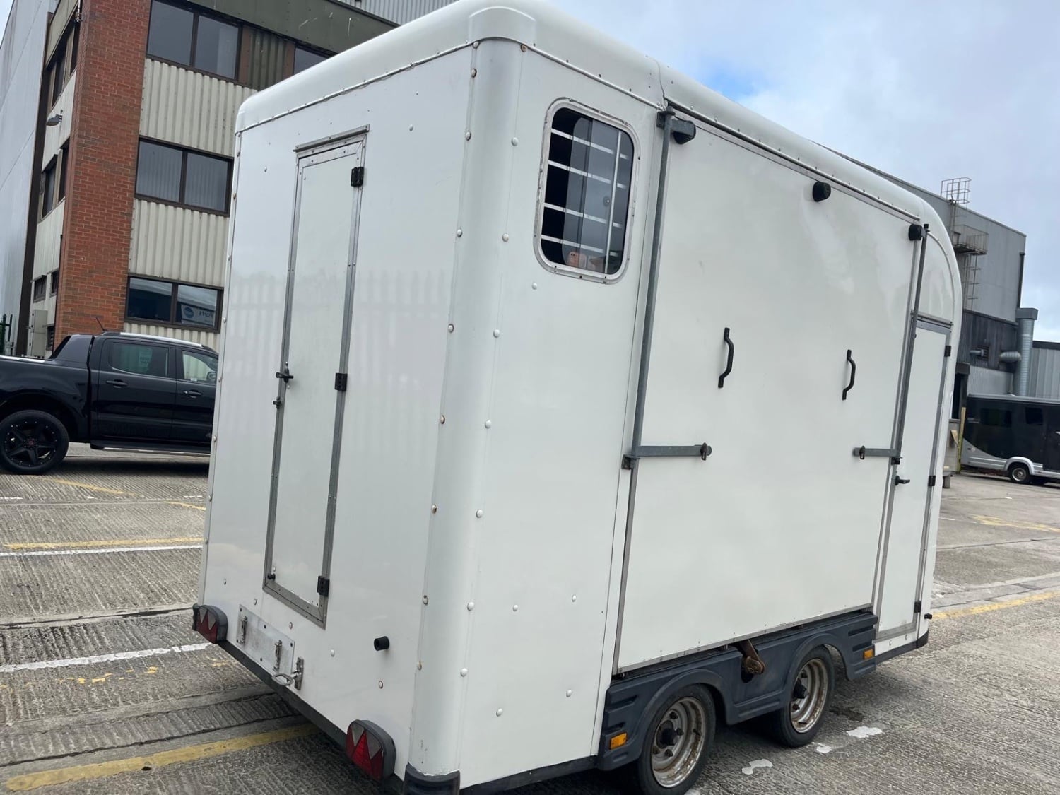 Equi-Trek Space-Treka L  Horse Trailer - Trailers & Horseboxes in Swindon