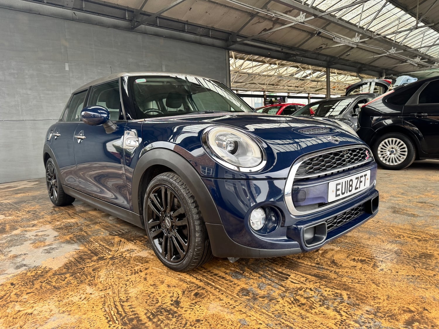 [ berth ]Mini Hatch