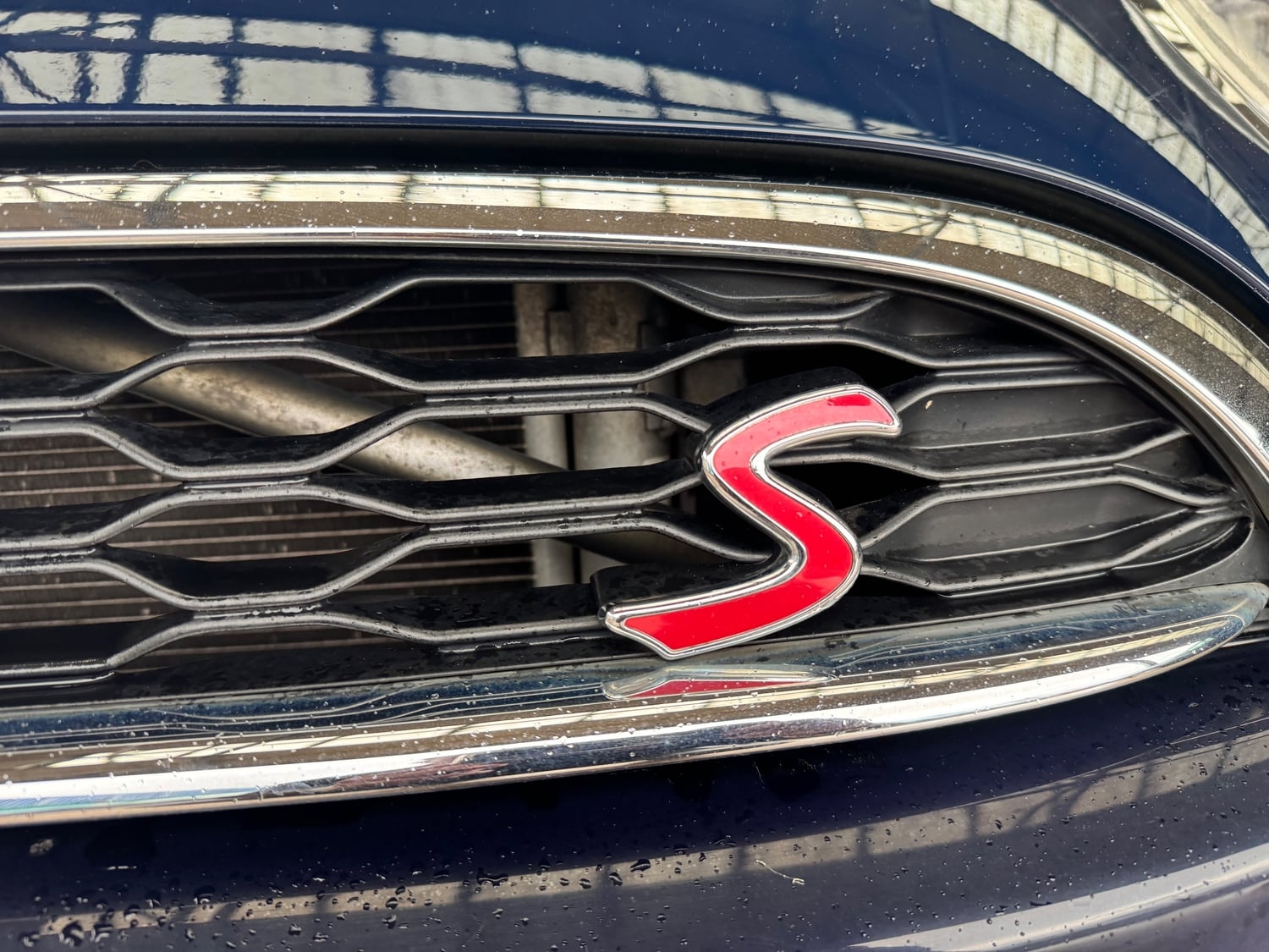 Mini Hatch 2018 - Cars in West Molesey