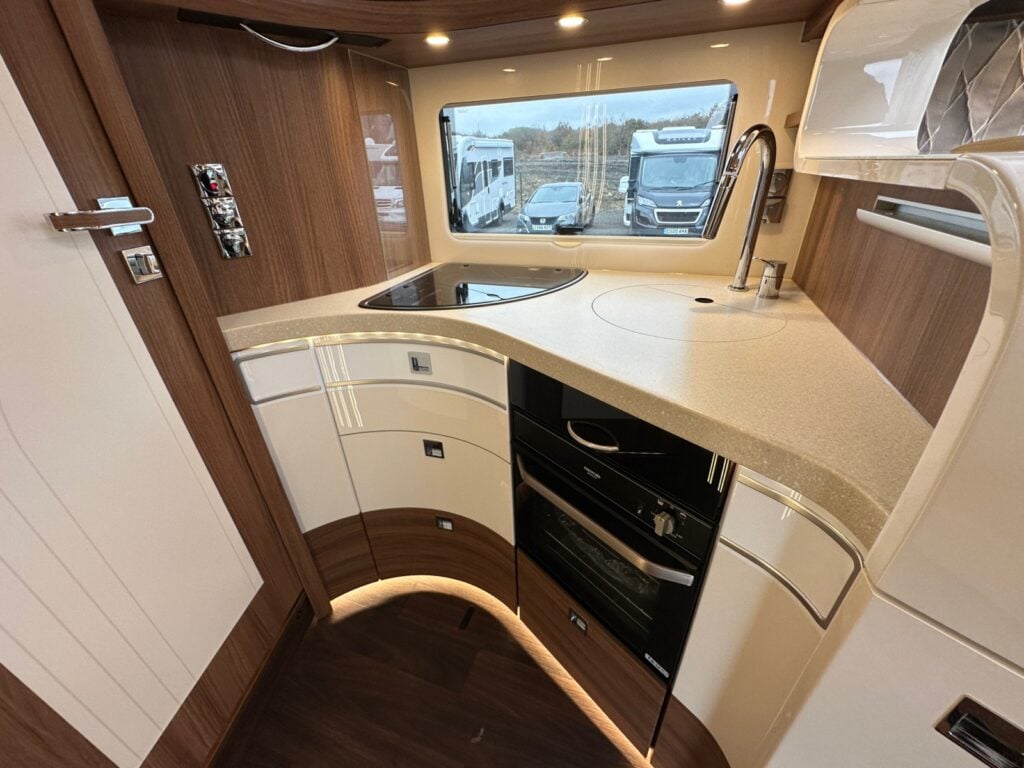 Carthago Chic E-Line I 51 QB  for sale - Motorhomes & Caravans