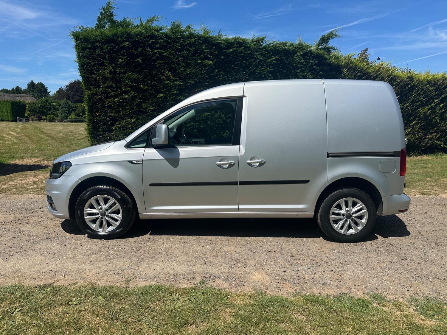 Volkswagen Caddy 2018 - Vans & Commercial Vehicles