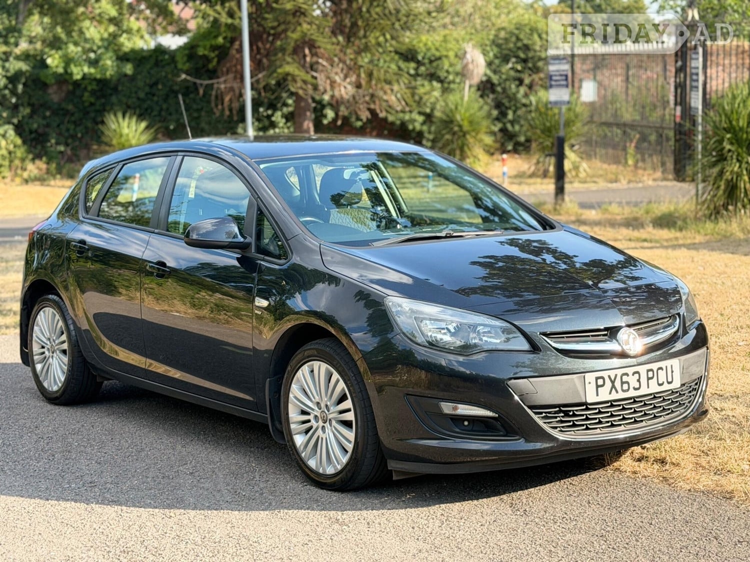 Vauxhall Astra 2013 in Slough