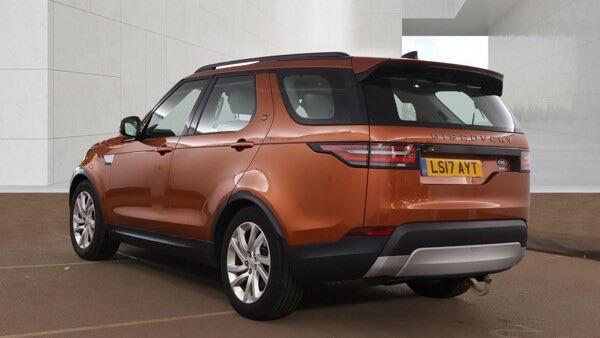 Land Rover Discovery 2017 - Cars in Pontypridd