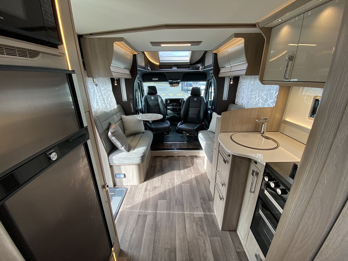 [4 berth ]Coachman Travelmaster TM 565