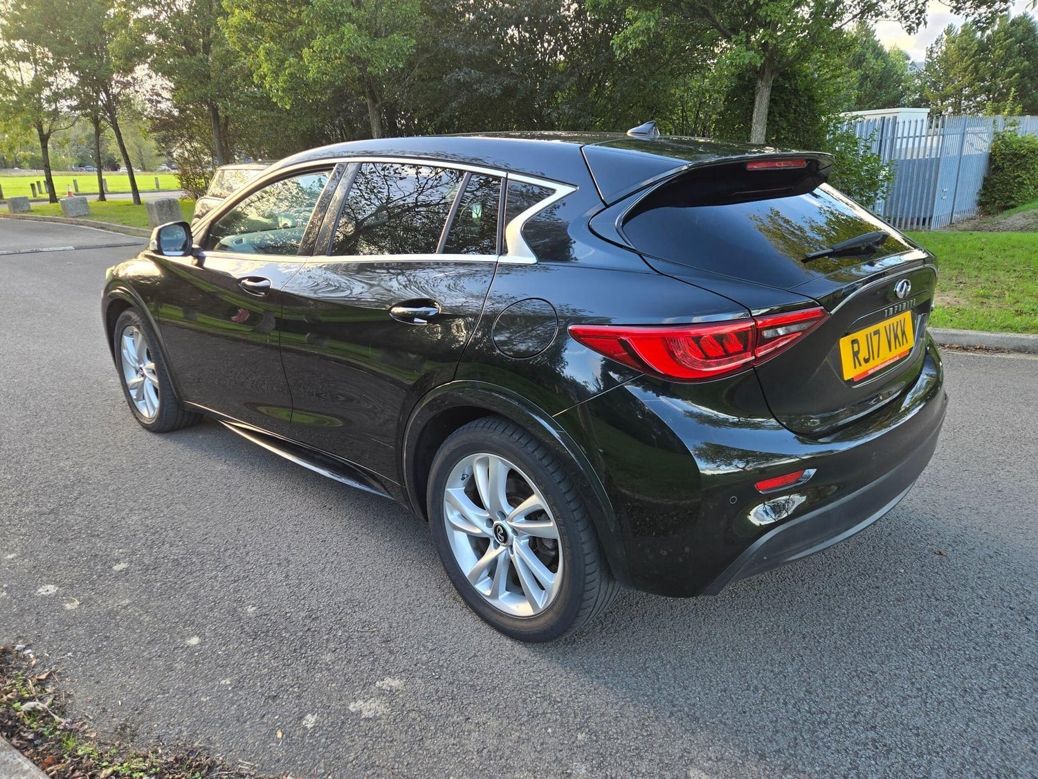 Infiniti Q30 2017 - Cars in Cardiff