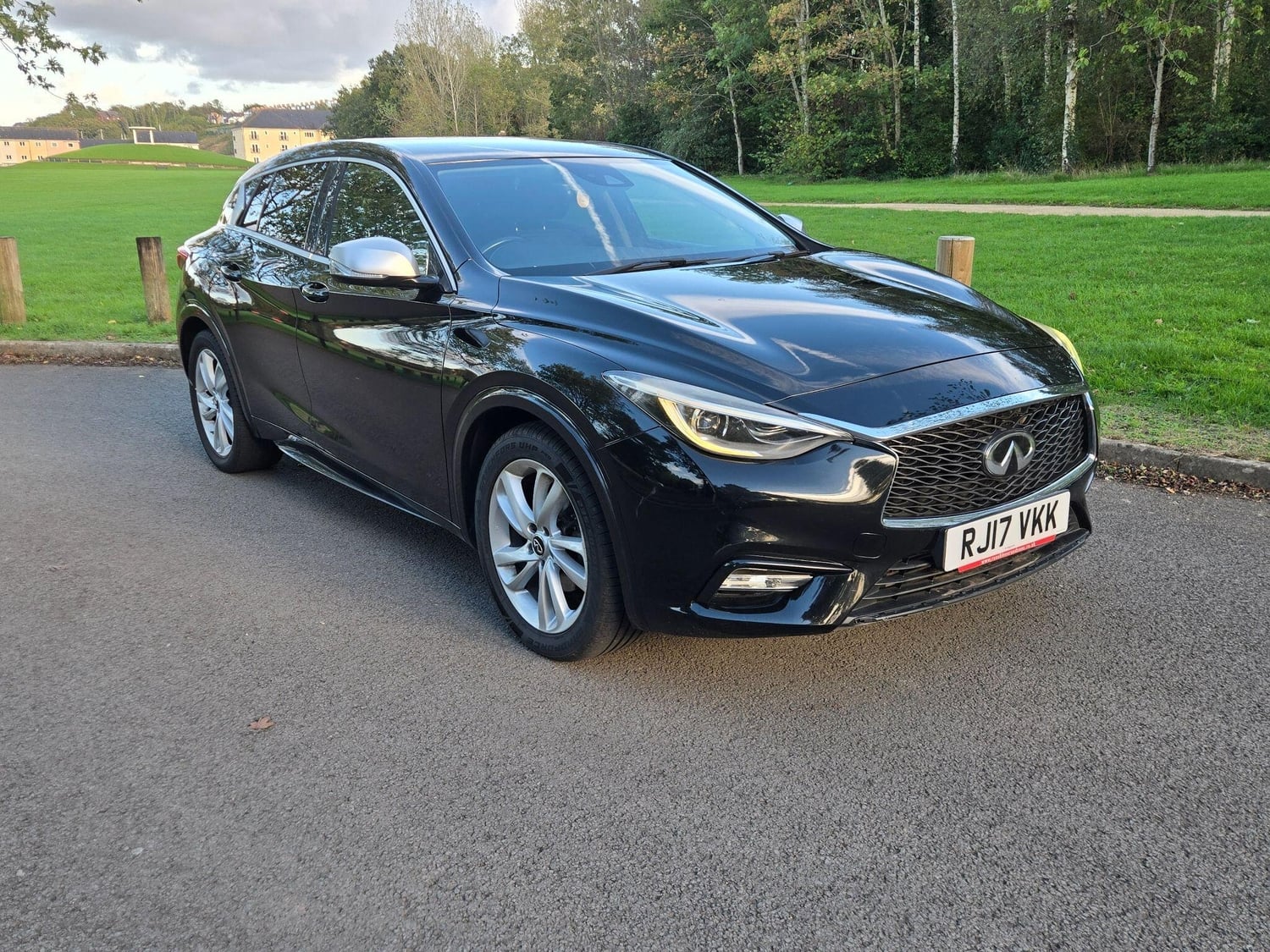 Infiniti Q30 2017 - Cars