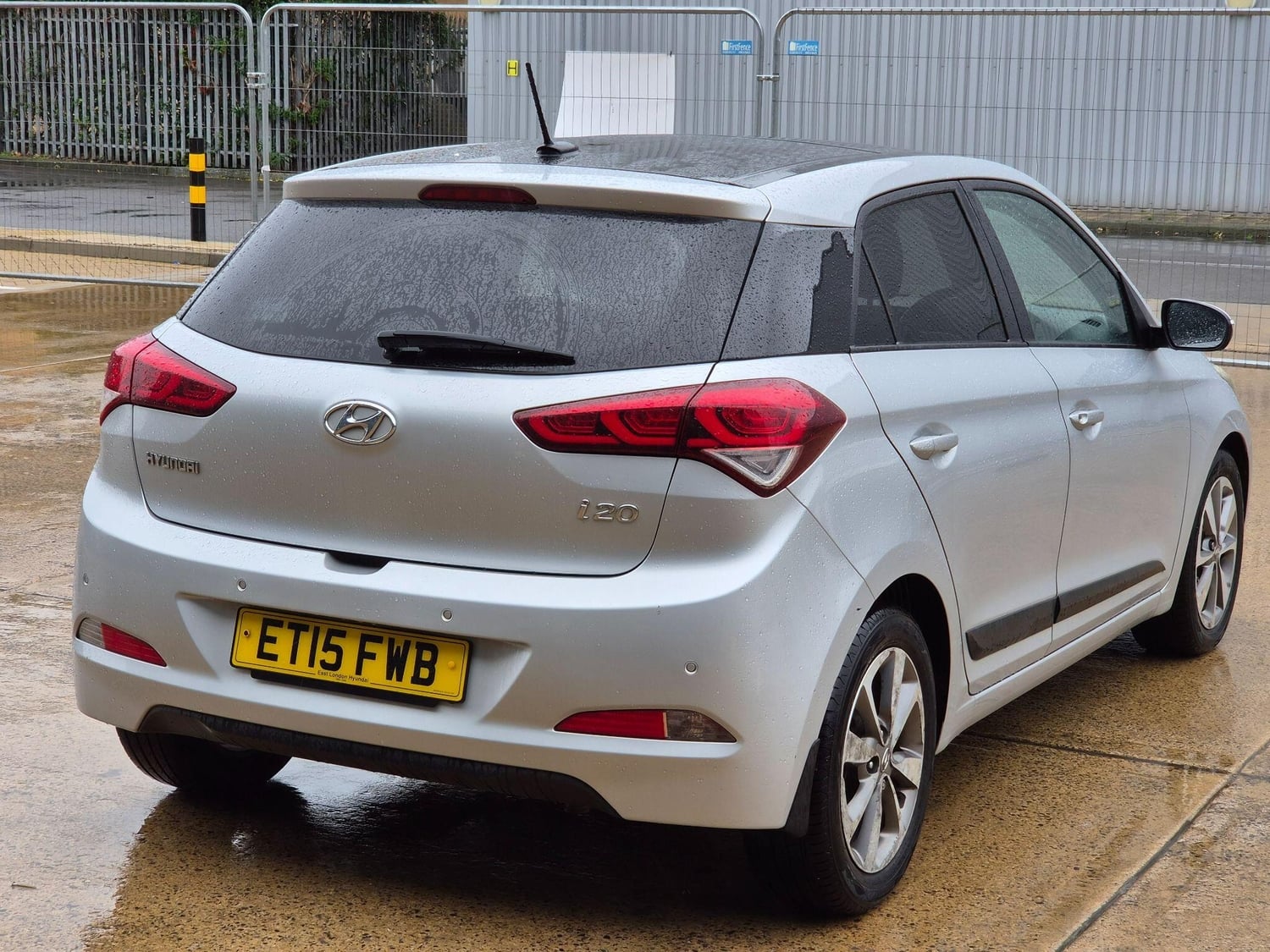 [ berth ]Hyundai i20