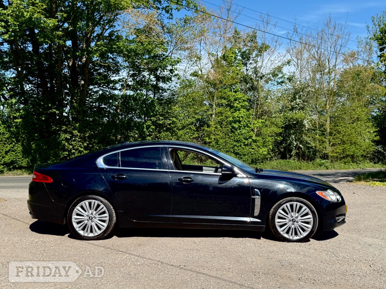 Jaguar XF 2011 - Cars