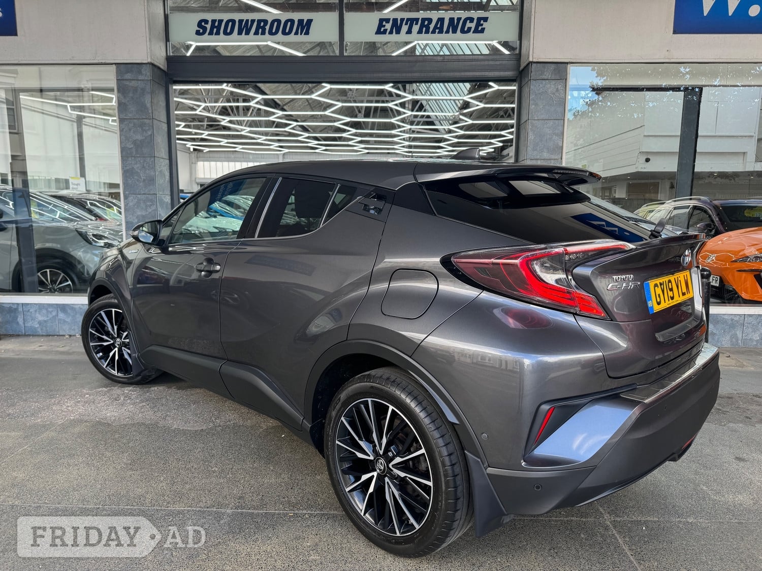 Toyota C-HR 2019 - Cars