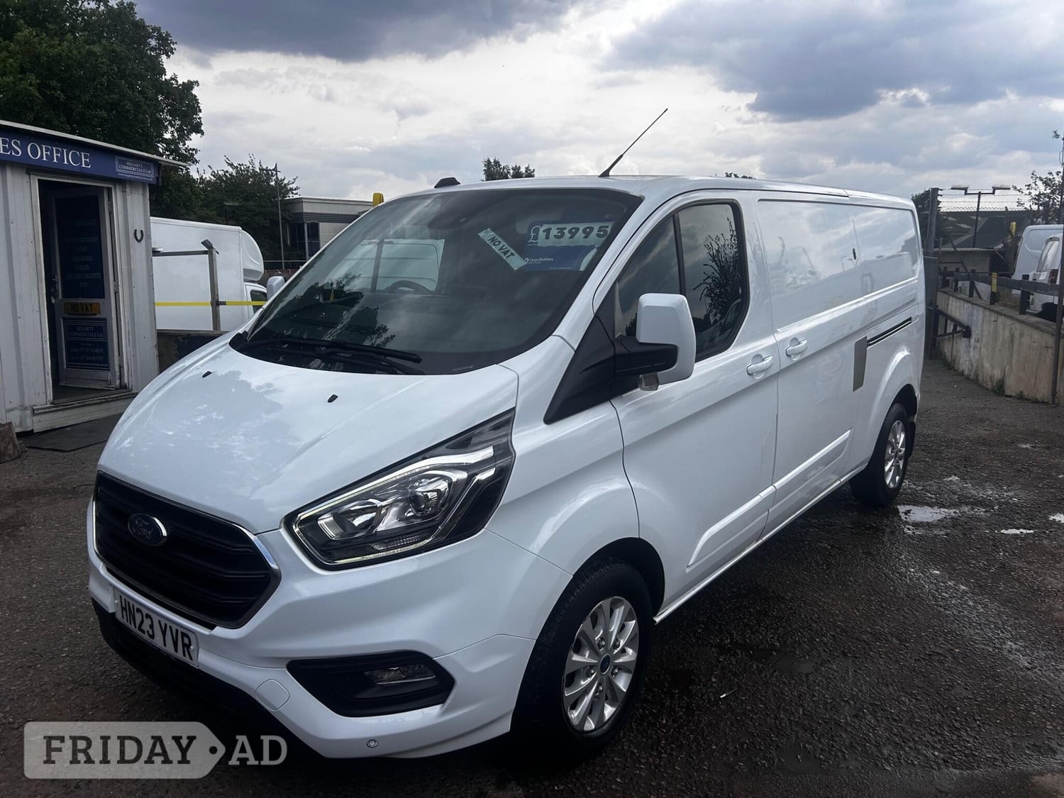 [ berth ]Ford Transit Custom