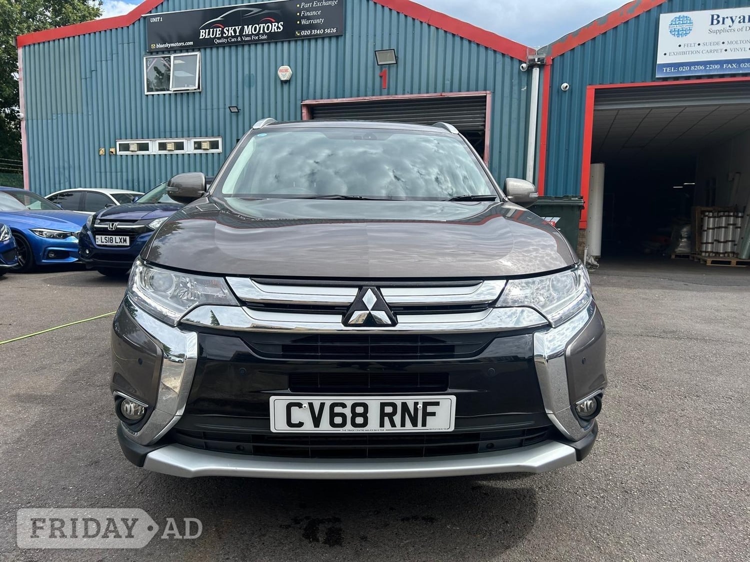 Mitsubishi Outlander Barnet