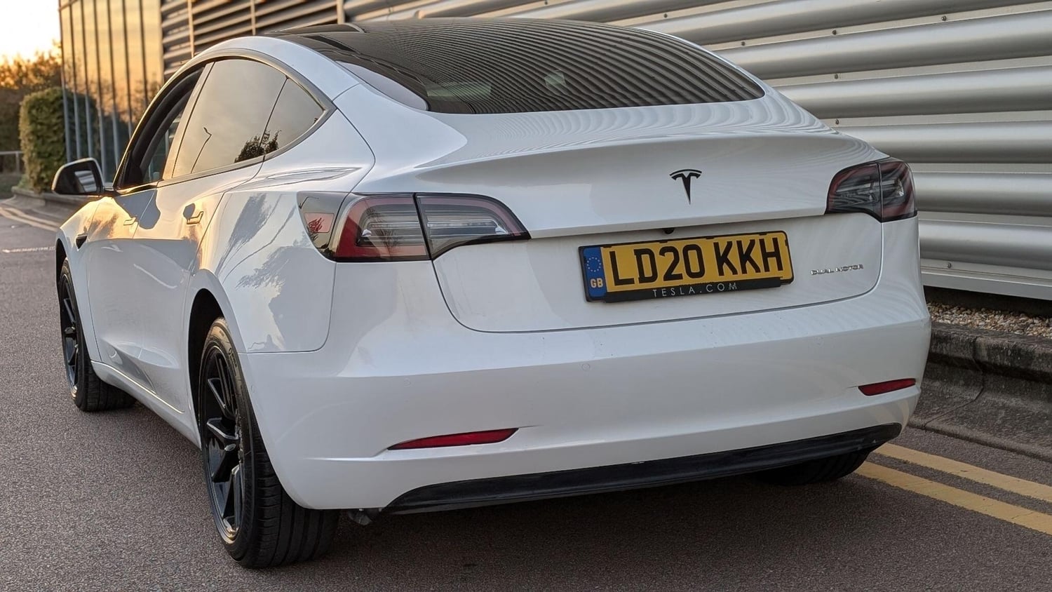 [ berth ]Tesla Model 3