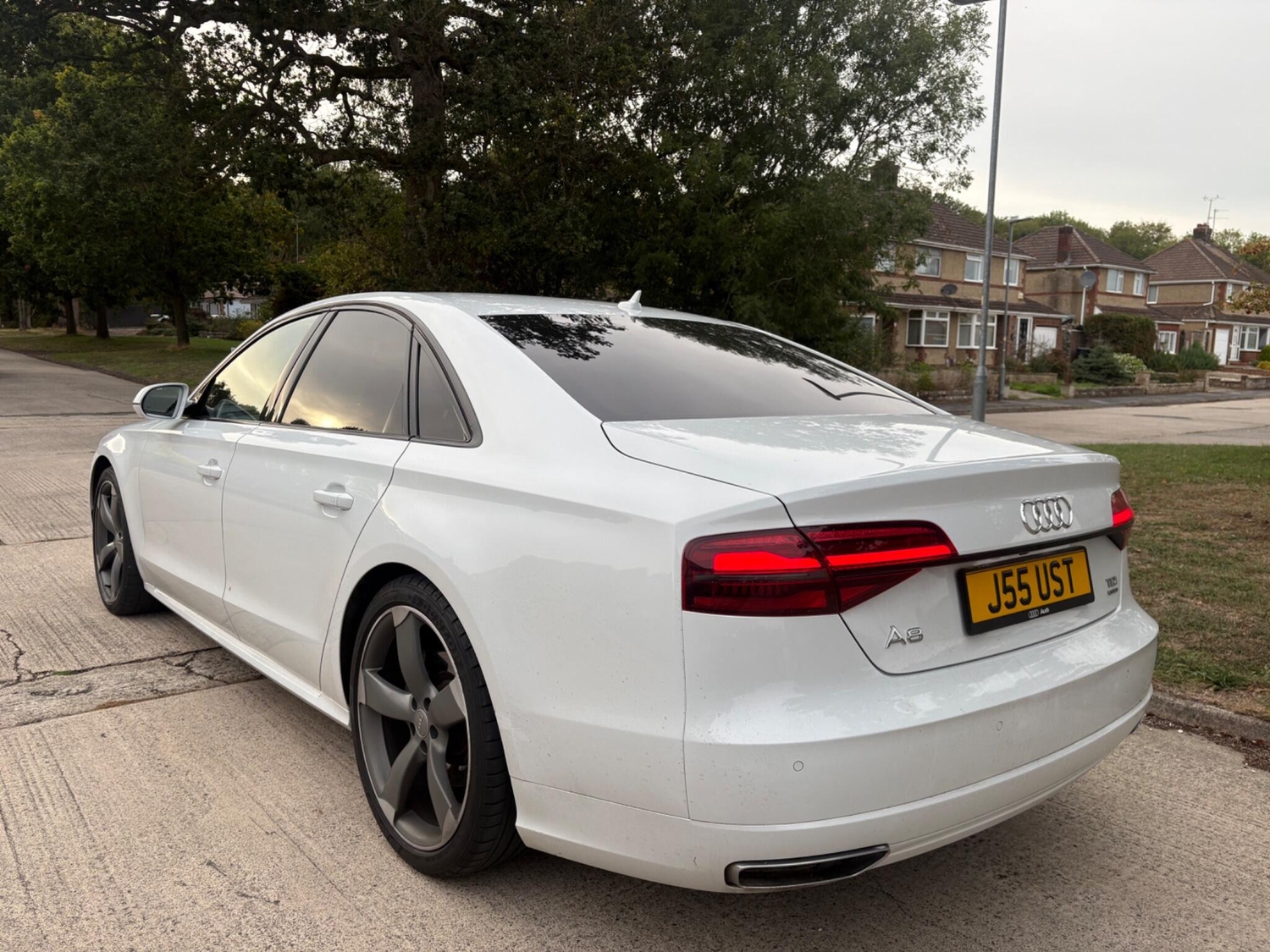 [ berth ]Audi A8