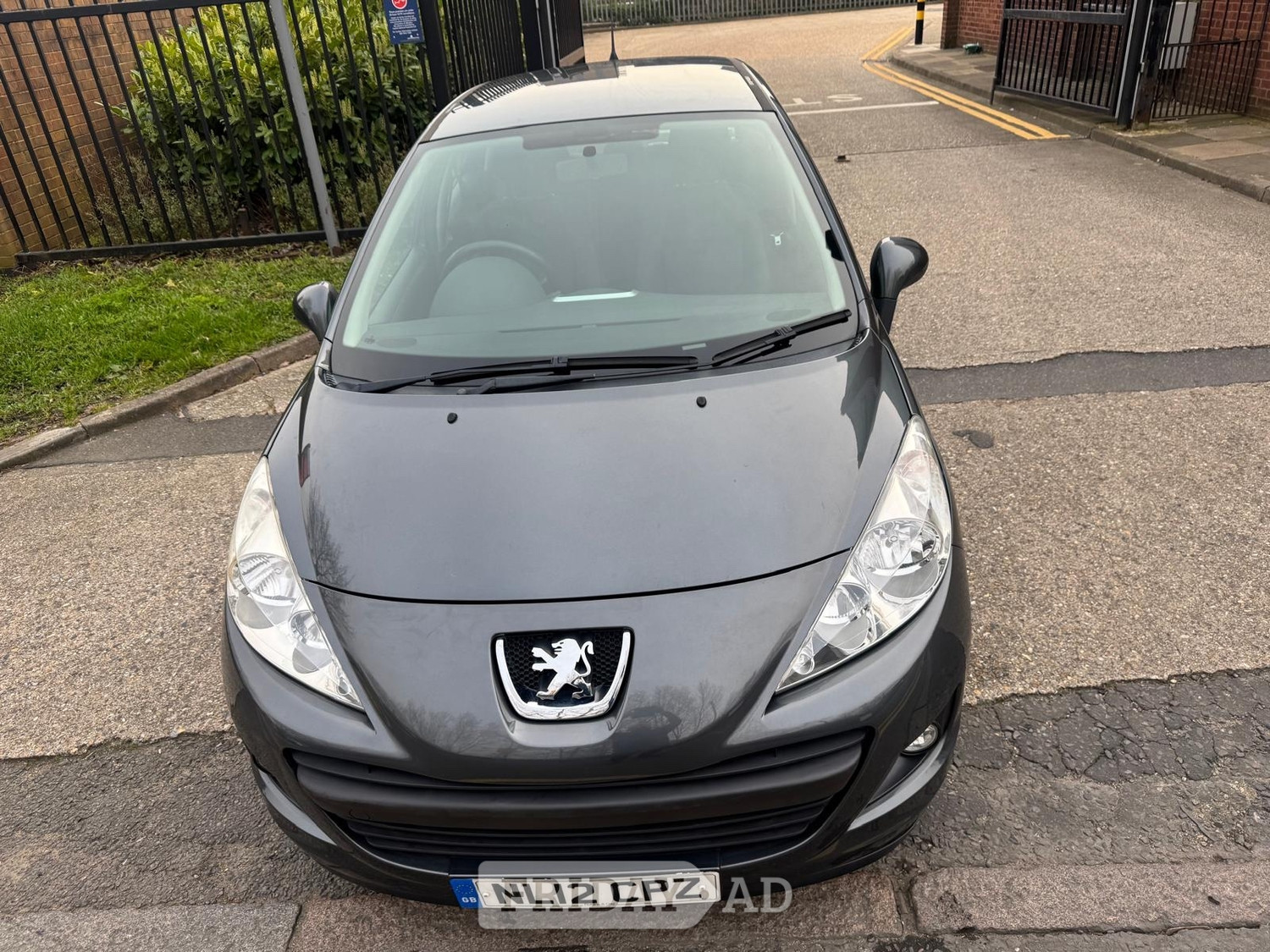 Peugeot 207 2012 in Harrow