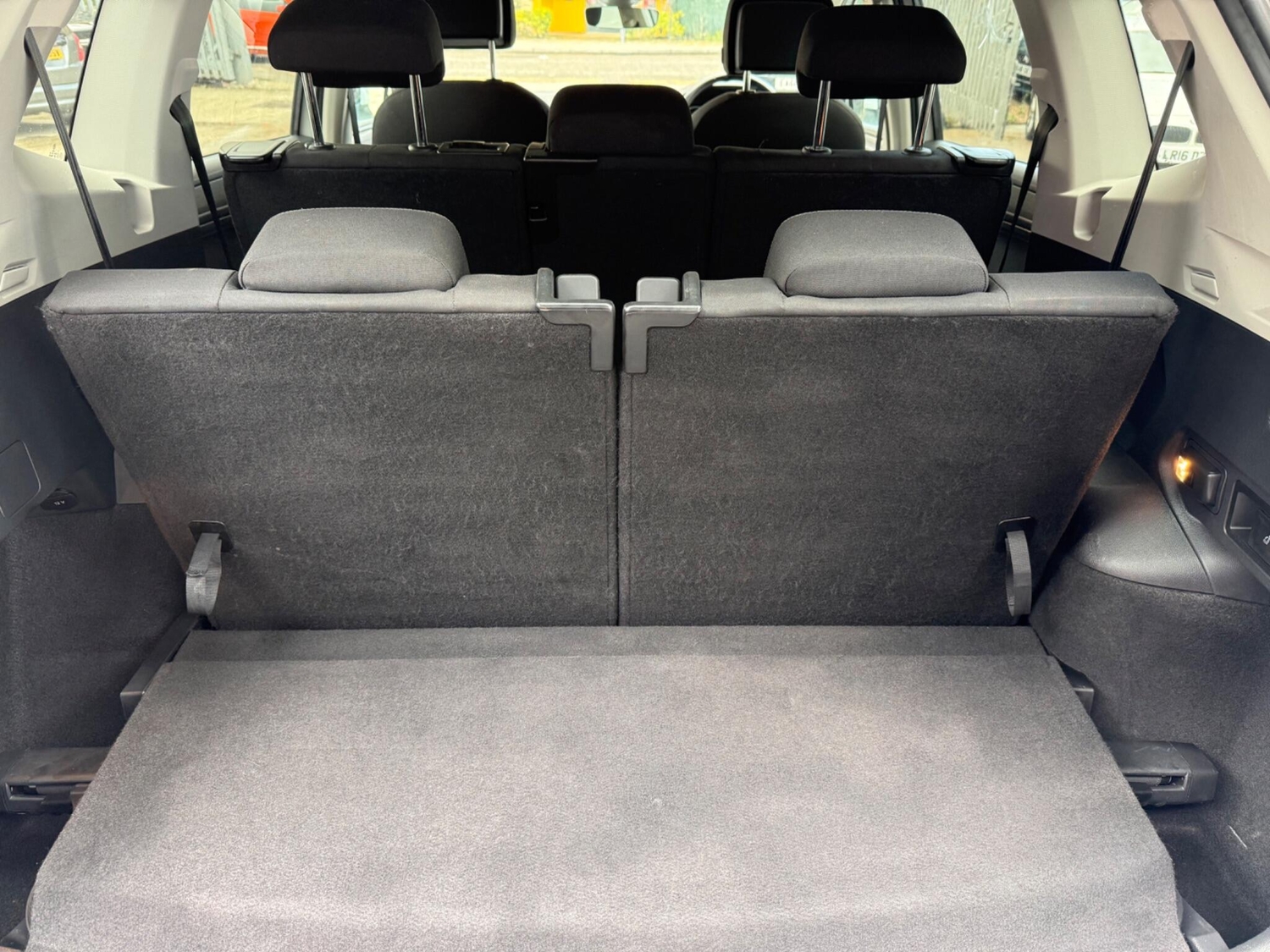 Volkswagen Tiguan 2019 - Cars