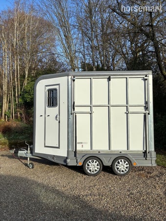 Equi-Trek Trail-Treka  Horse Trailer