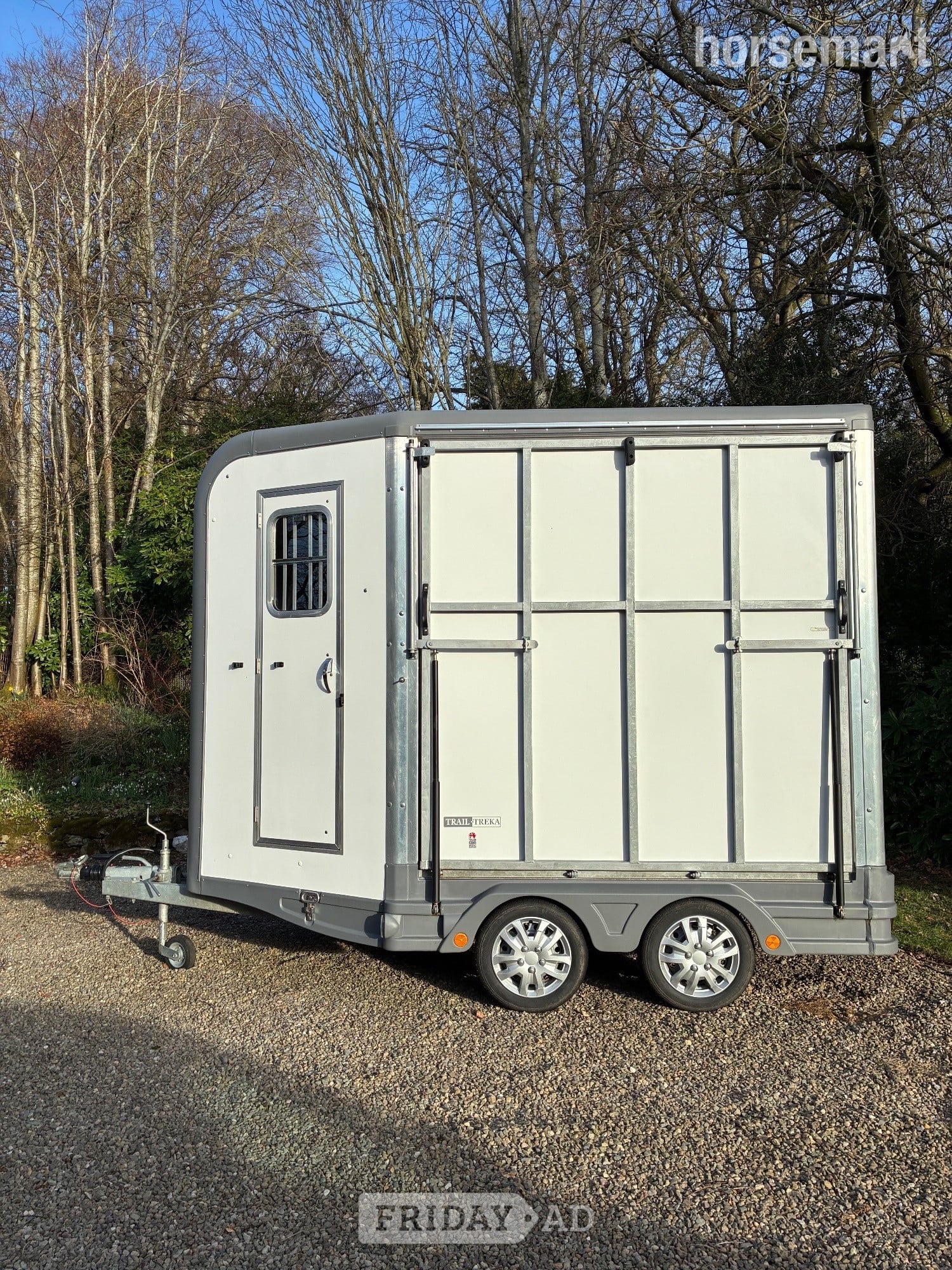 Equi-Trek Trail-Treka  Horse Trailer in Banff