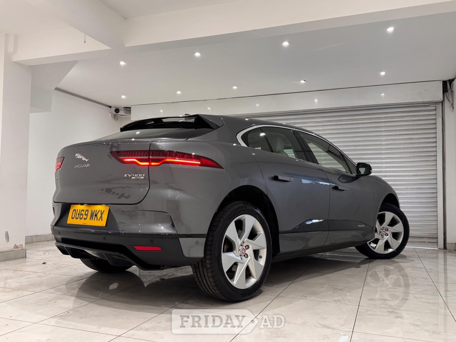 [ berth ]Jaguar I-Pace
