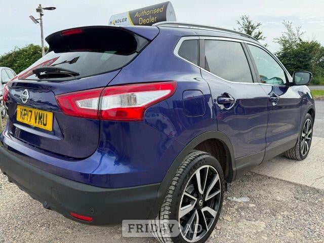 Nissan Qashqai 2017 - Cars in Burford