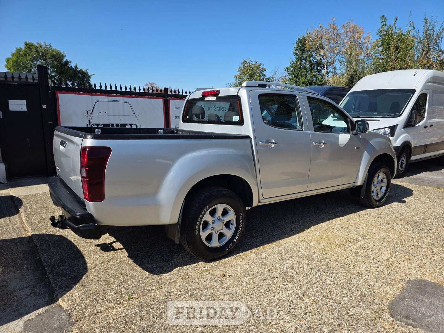 [ berth ]Isuzu D-MAX