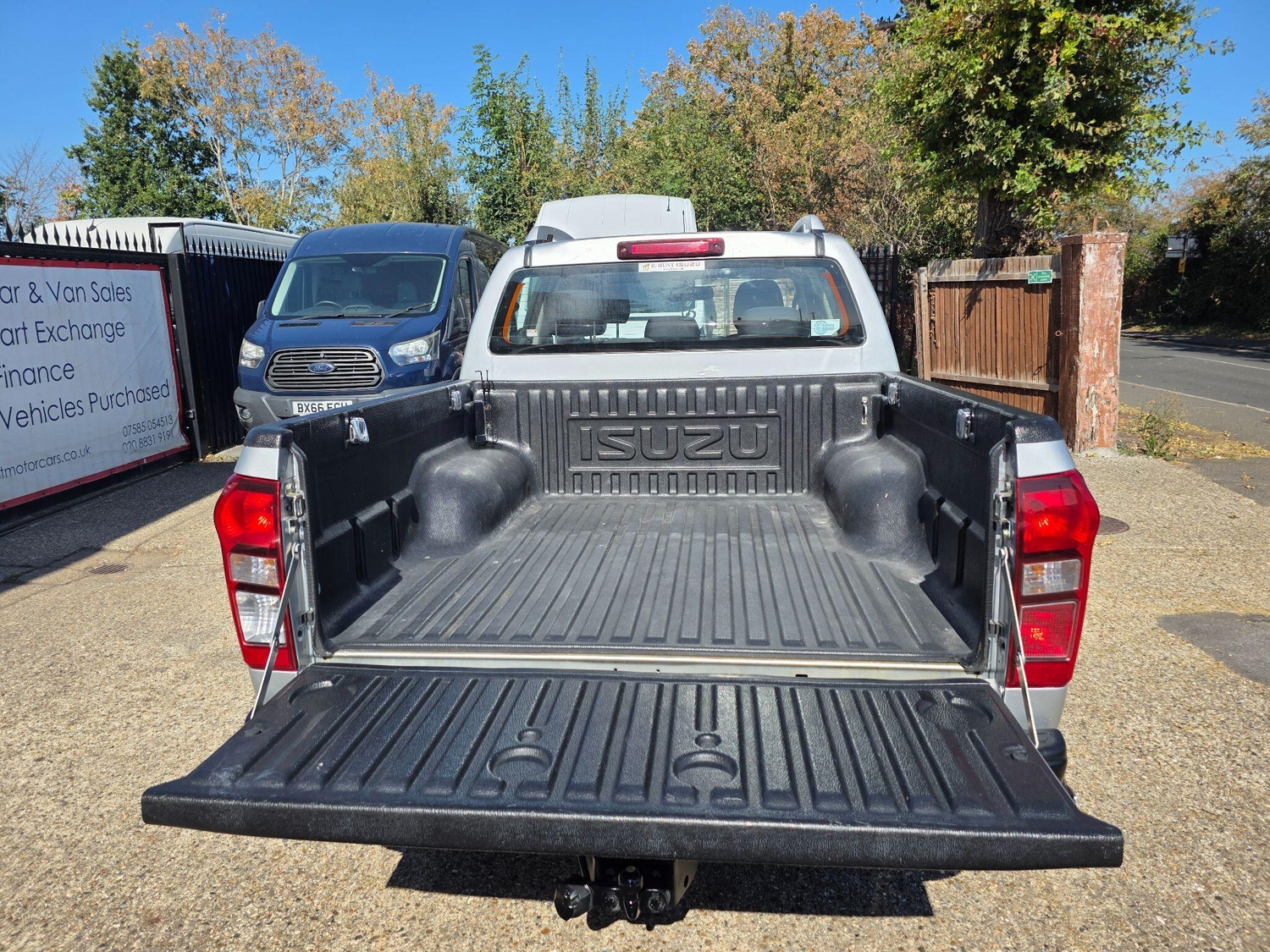 Isuzu D-MAX 2018 - Vans & Commercial Vehicles in Hounslow