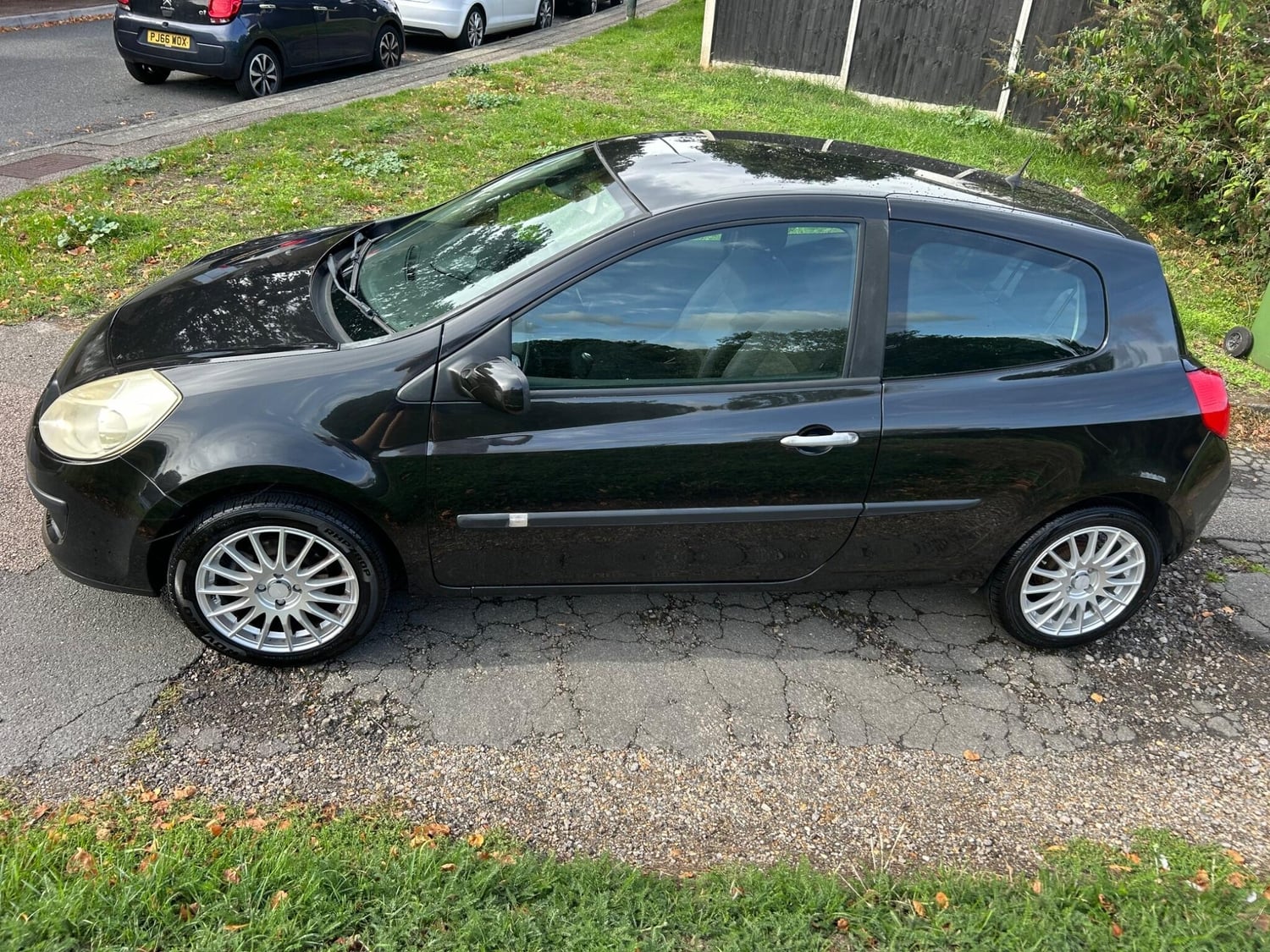 Renault Clio 2008 - Cars in Bexley