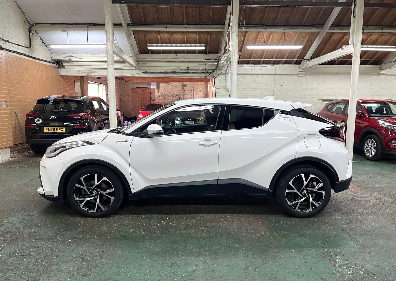 Toyota C-HR 2021 - Cars