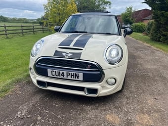 Mini Hatch 2014