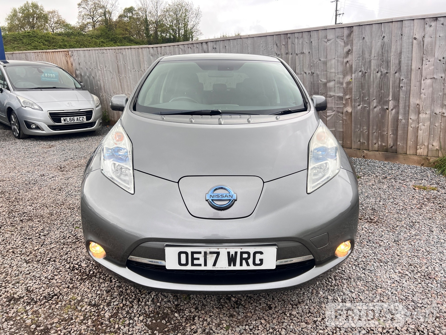 [ berth ]Nissan LEAF