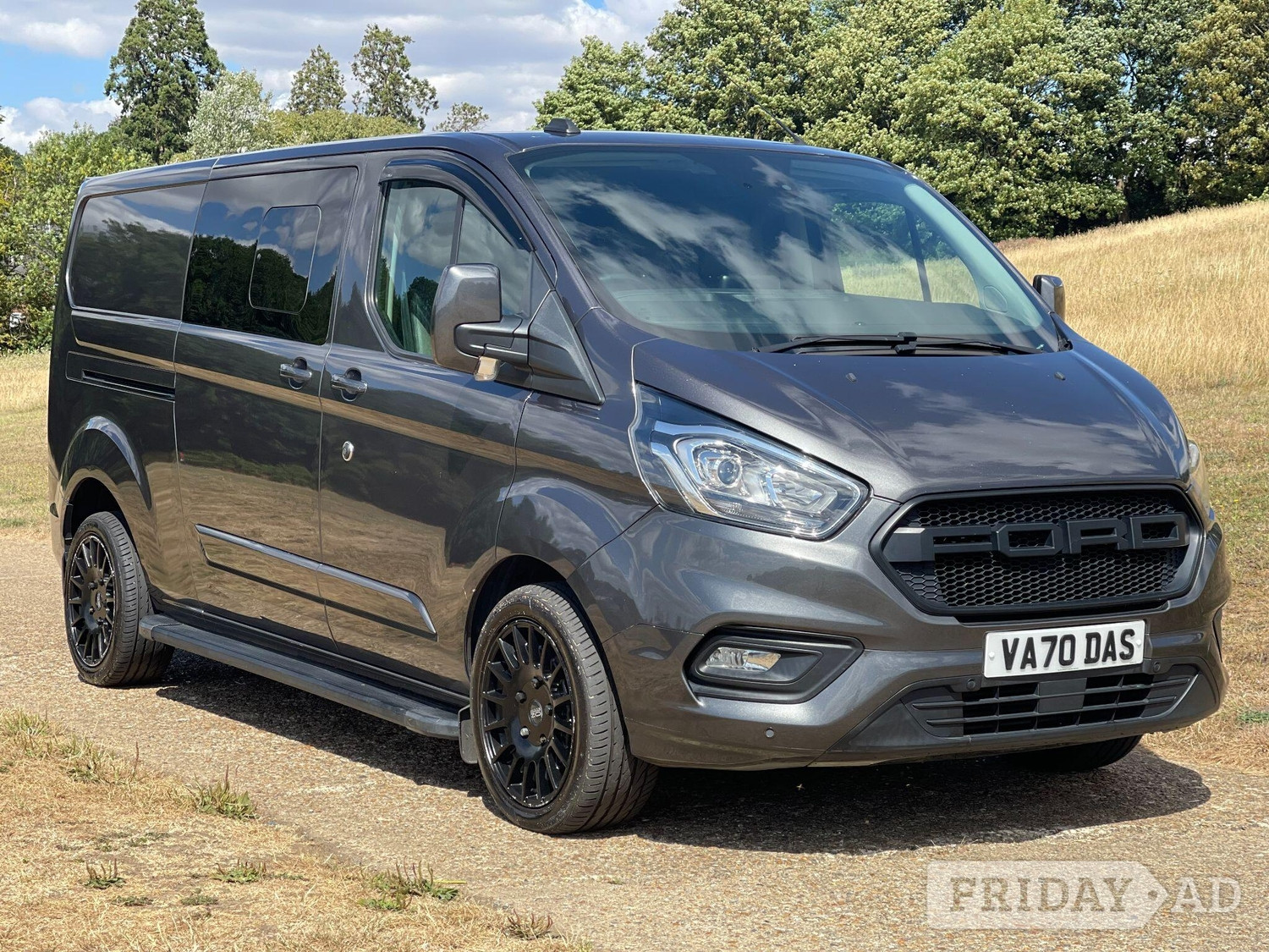 [ berth ]Ford Transit Custom