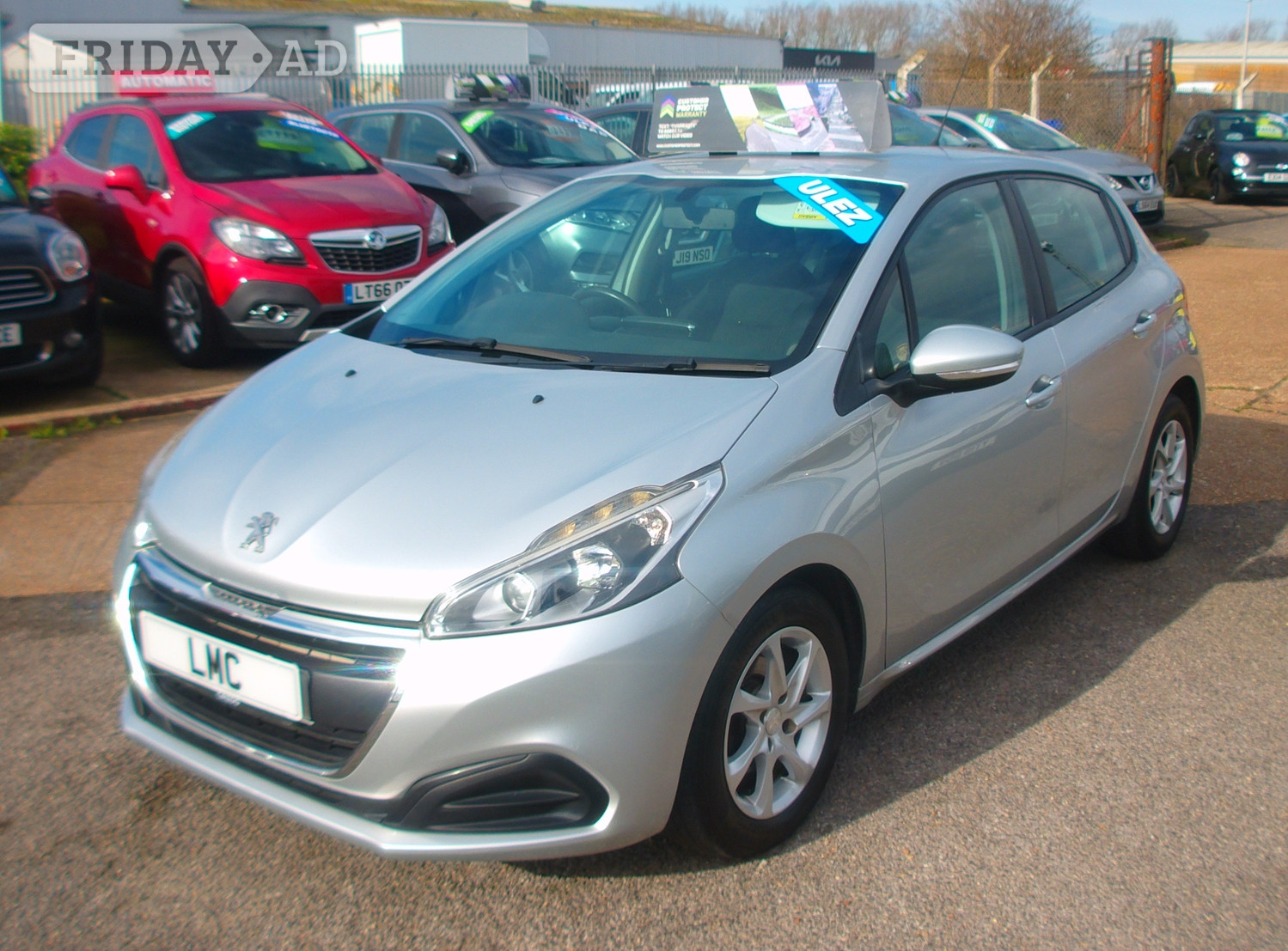 [ berth ]Peugeot 208