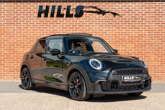 Mini Hatch 2023