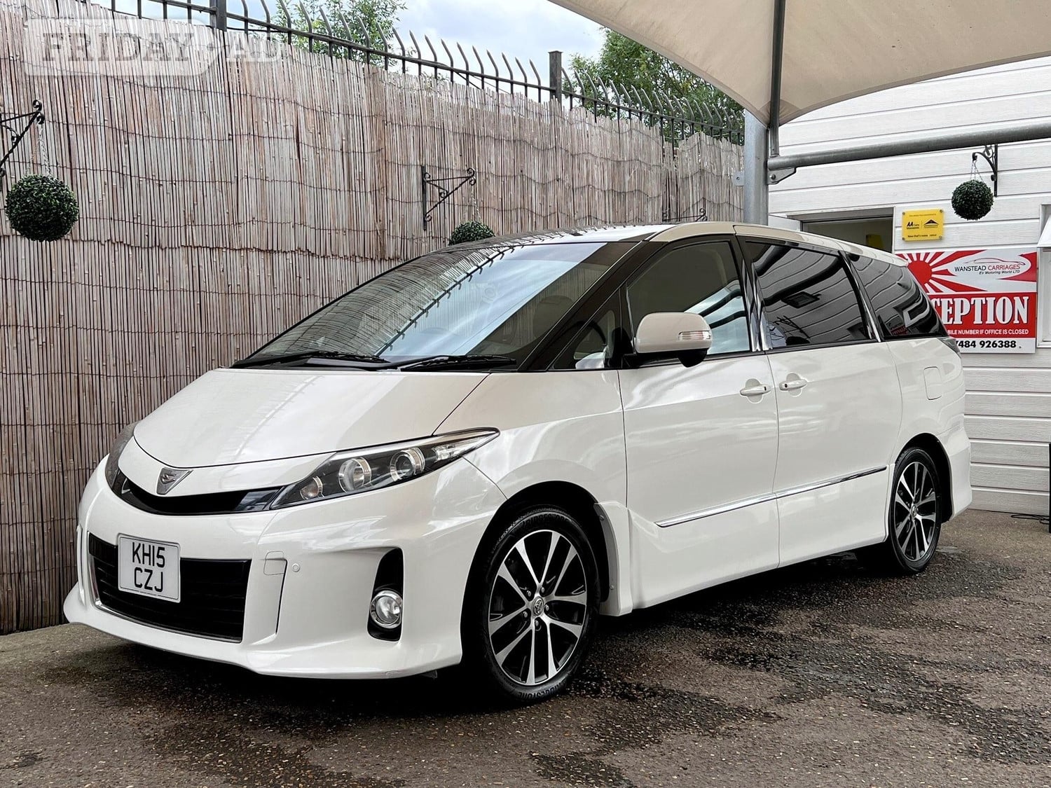 Toyota Estima 2015 in Chingford