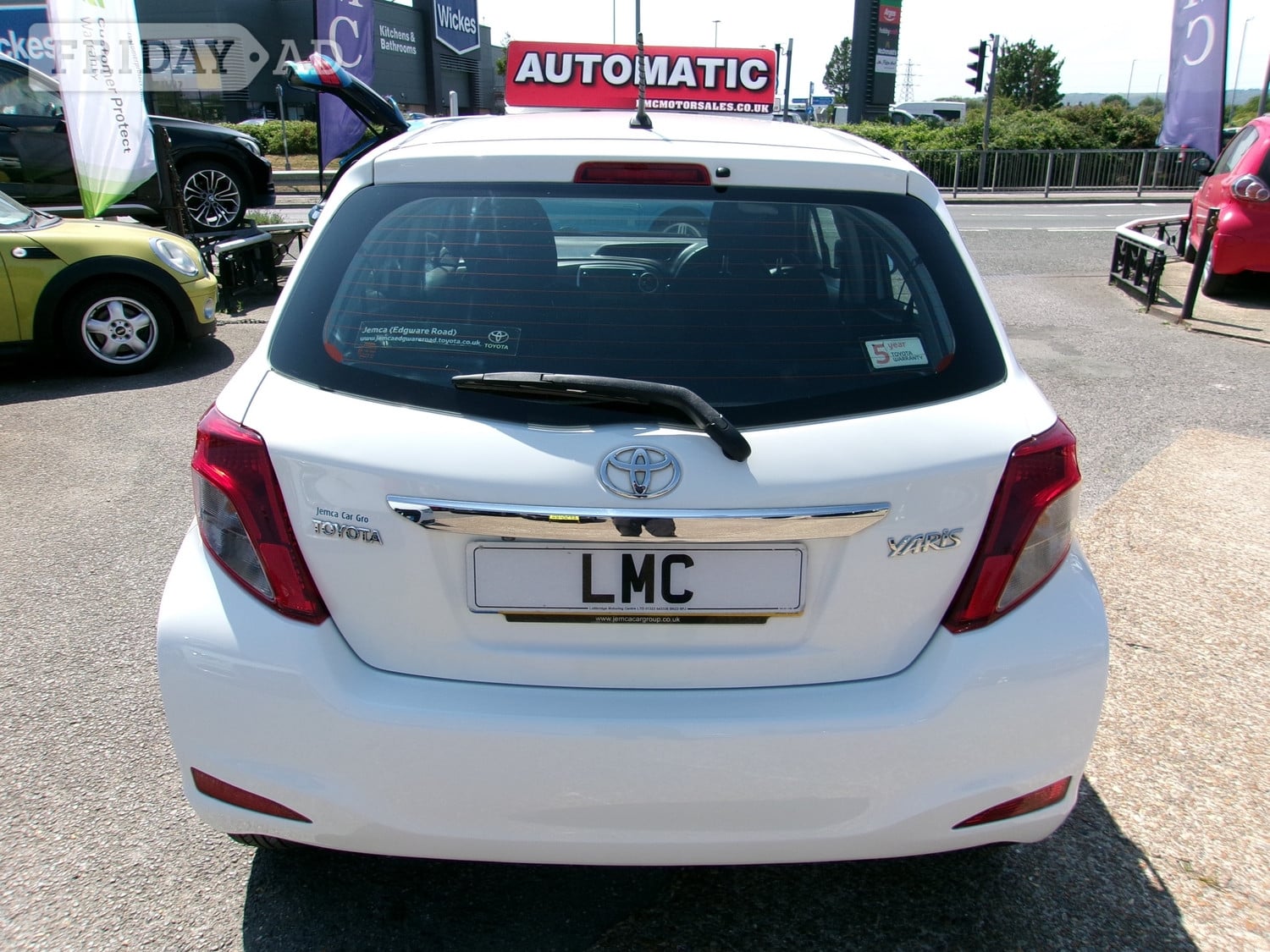 Toyota Yaris 2012 - Cars