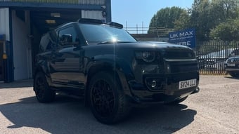 Land Rover Defender 90 2024