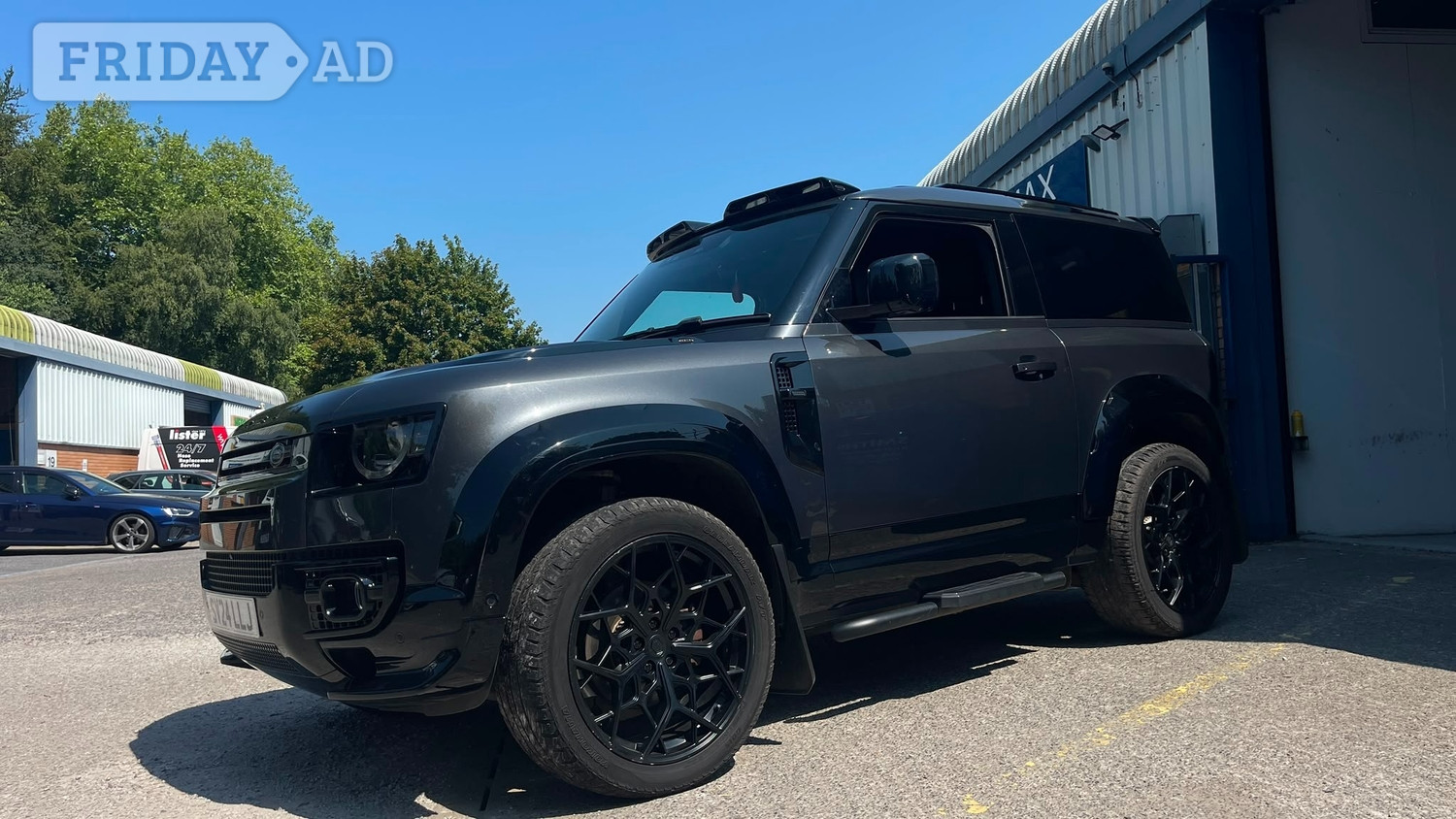 [ berth ]Land Rover Defender 90