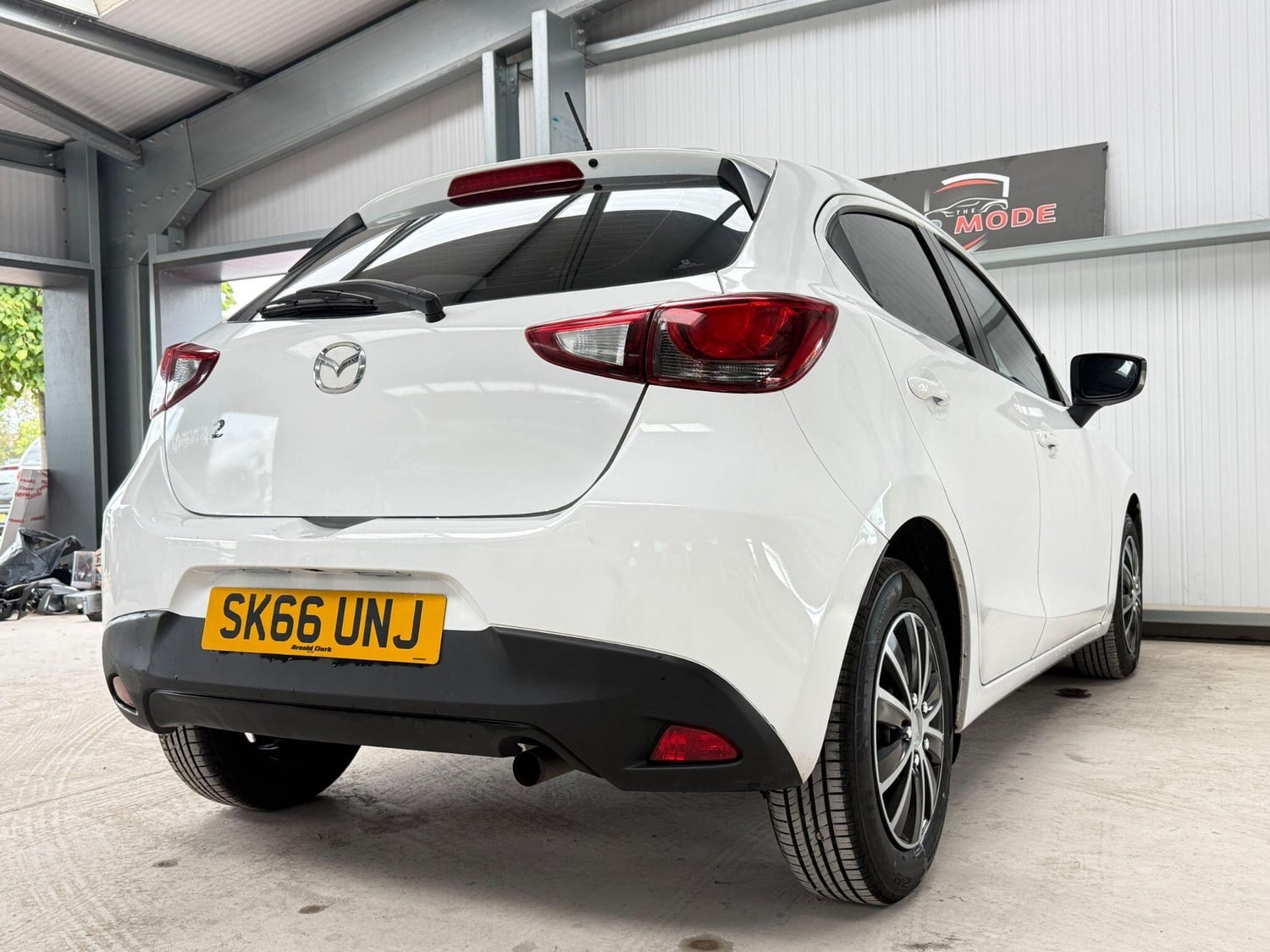 Mazda Mazda2 2016 - Cars in Hillingdon