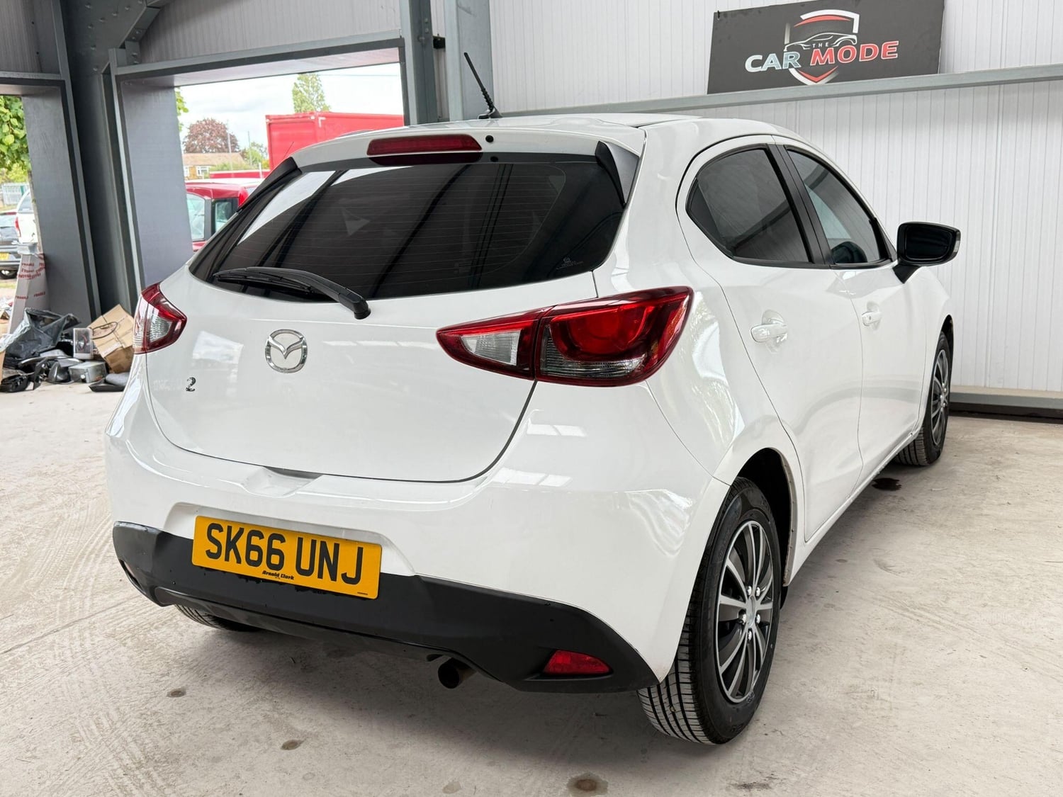 Mazda Mazda2 2016 - Cars
