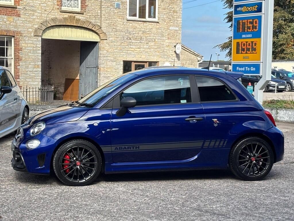 [ berth ]Abarth 595
