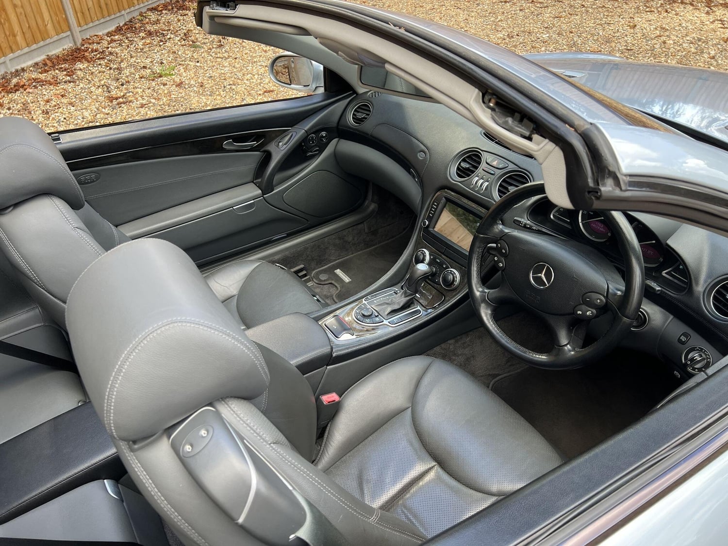 [ berth ]Mercedes-Benz SL