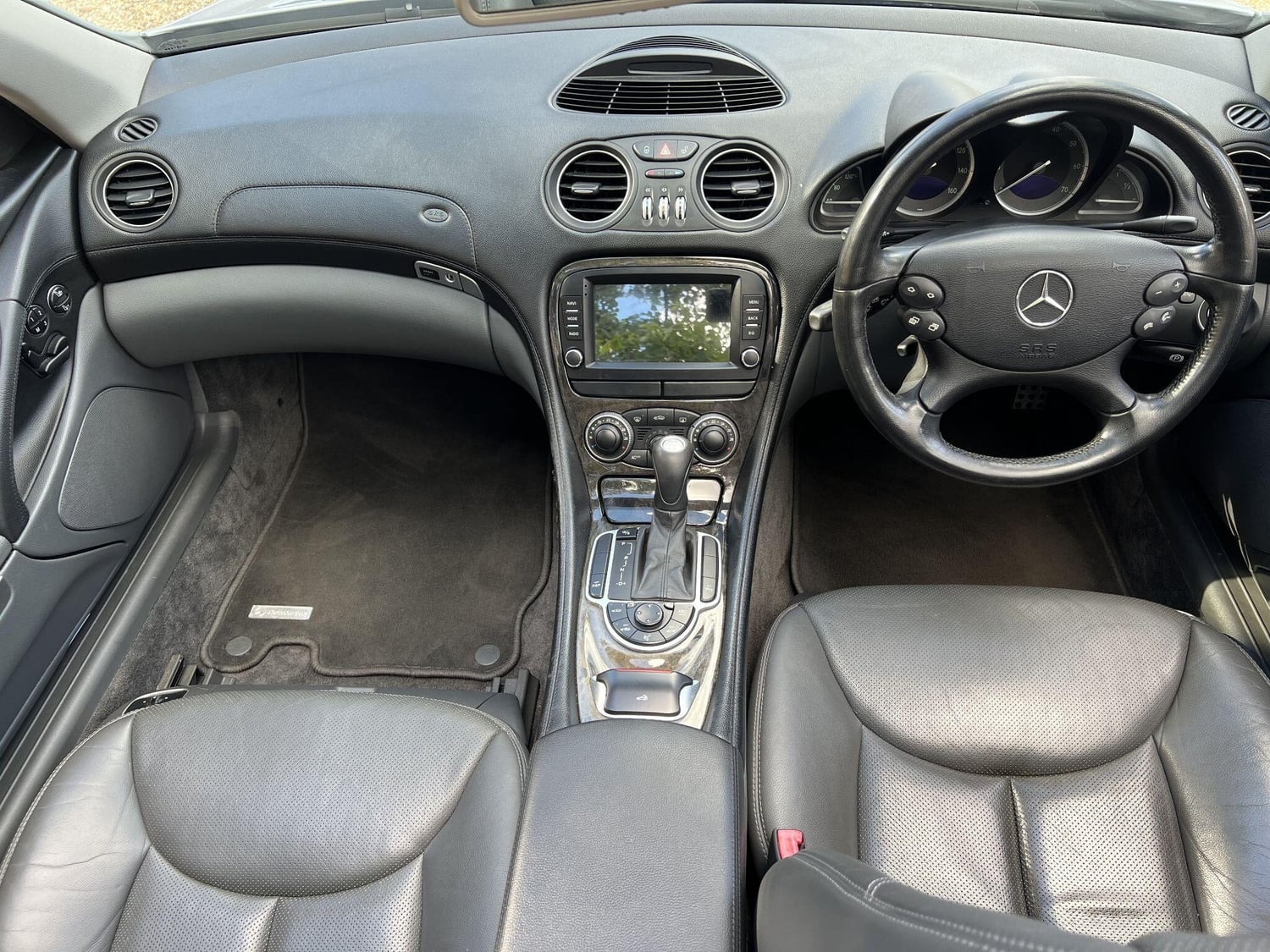 Mercedes-Benz SL 2002 - Cars