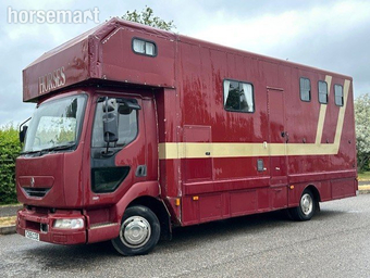Highbury 3 Renault Horsebox