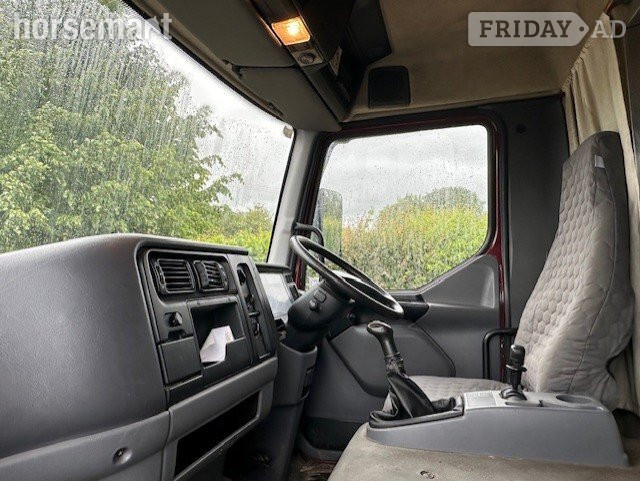 Highbury 3 Renault Horsebox - Trailers & Horseboxes