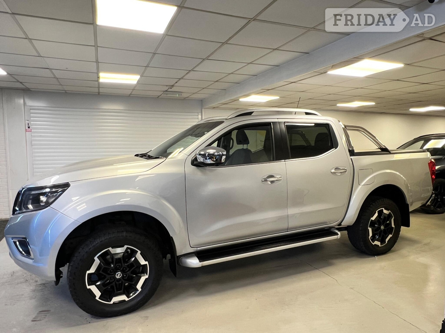 Nissan Navara 2020 - Vans & Commercial Vehicles in Stroud