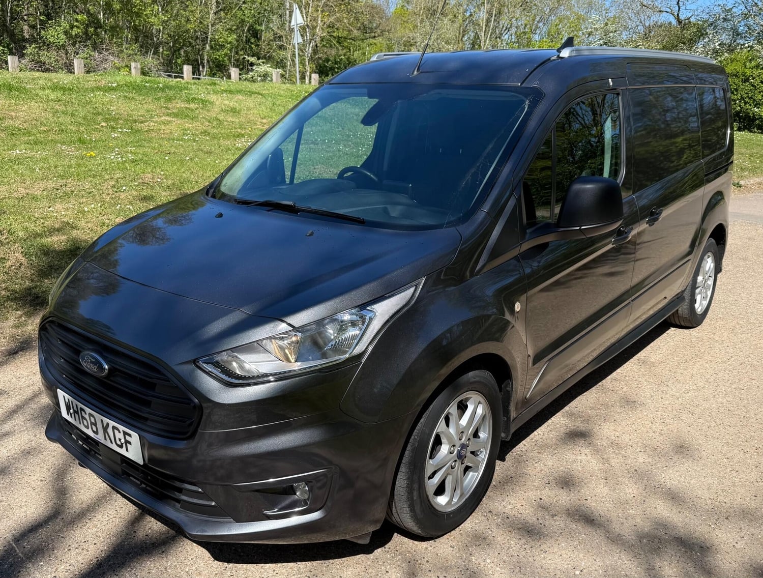 [ berth ]Ford Transit Connect