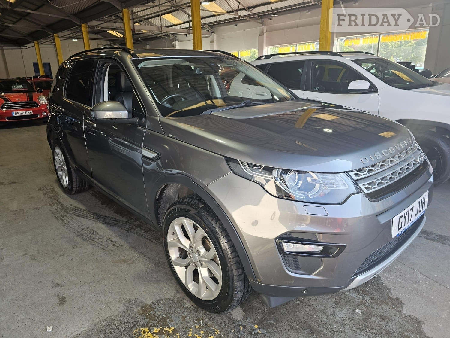 Land Rover Discovery Sport 2017 in Pontypridd