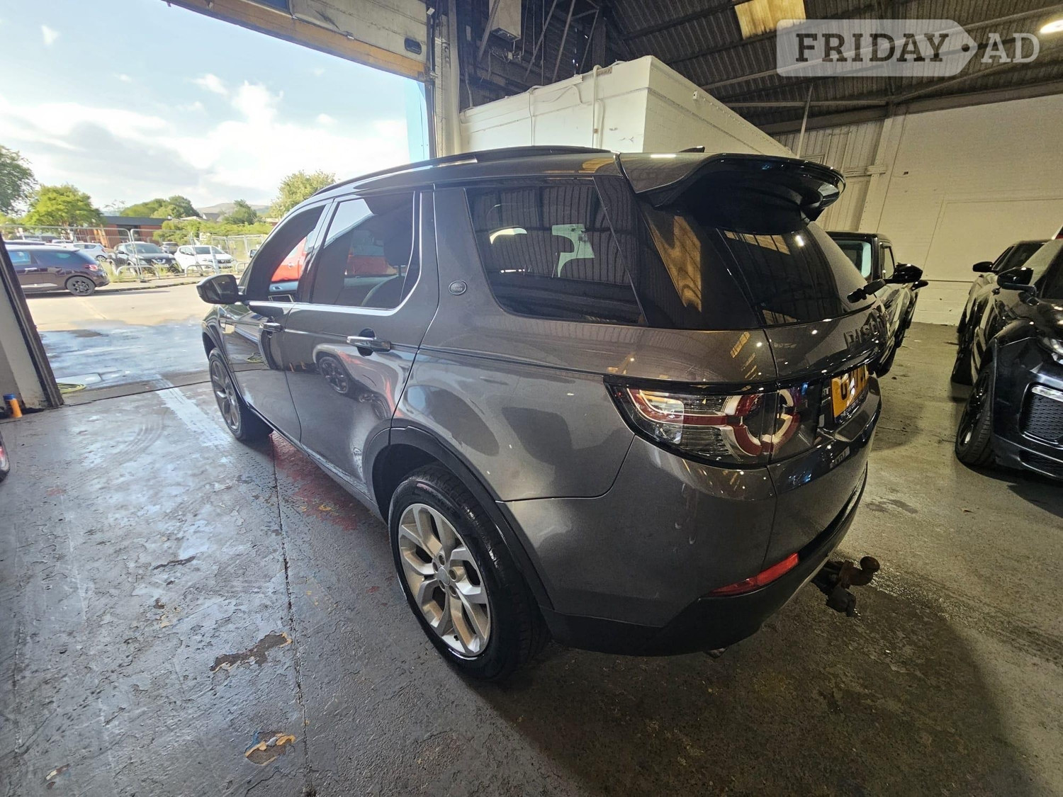 [ berth ]Land Rover Discovery Sport