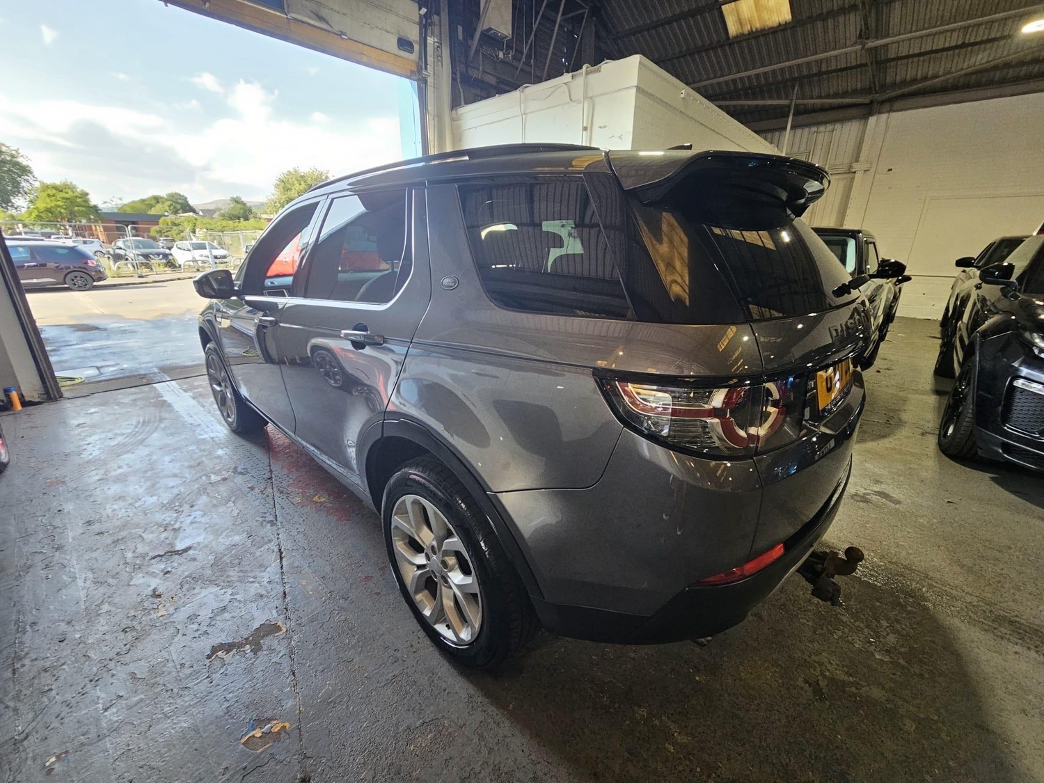 [ berth ]Land Rover Discovery Sport