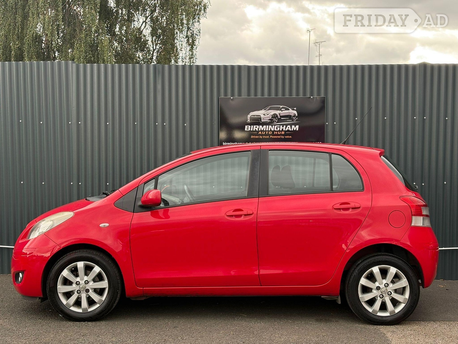 Toyota Yaris 2011 - Cars in Birmingham