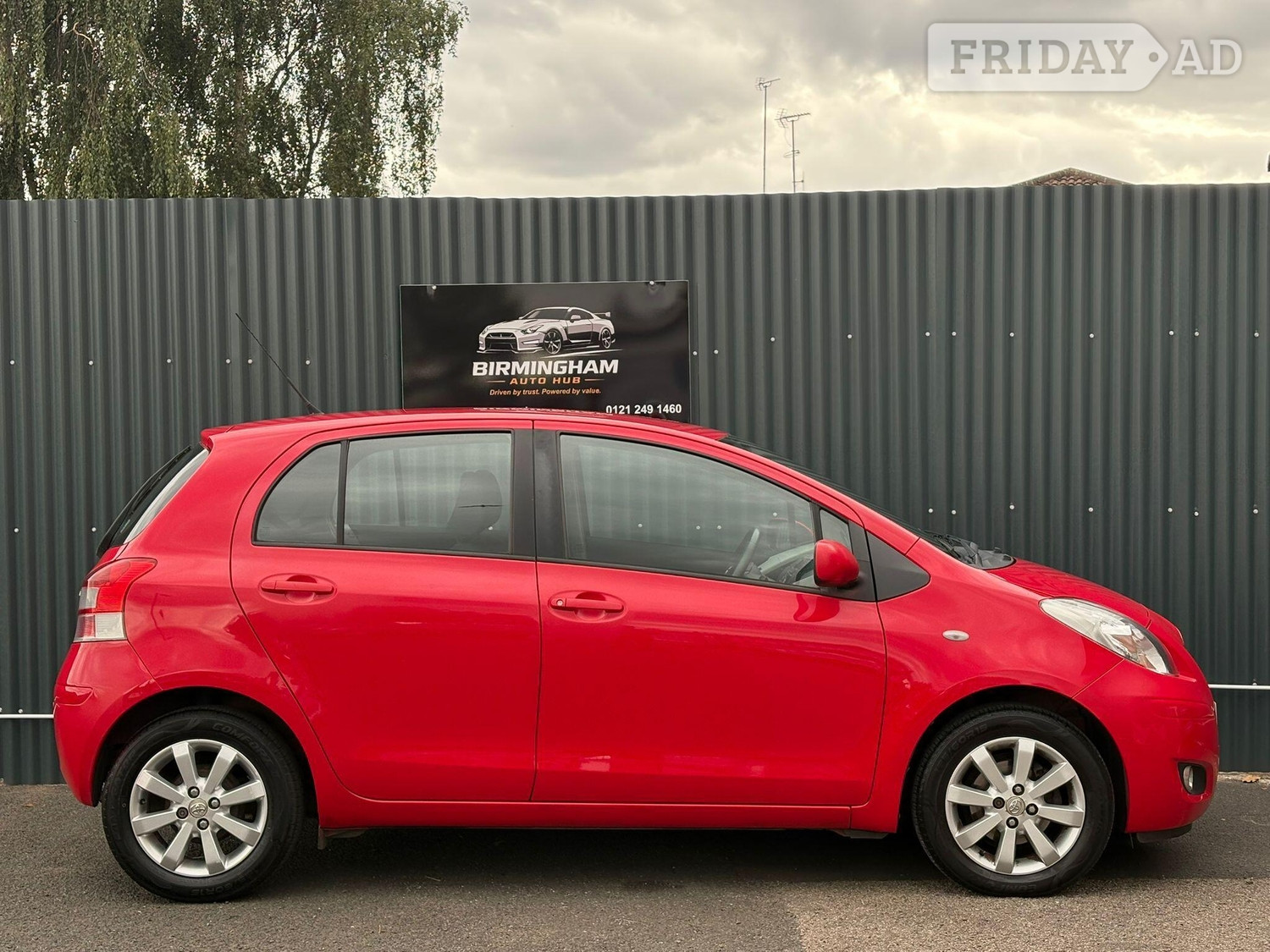 Toyota Yaris 2011 - Cars